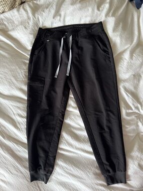 FIGS Women's Black Technical Scrub Jogger Pants